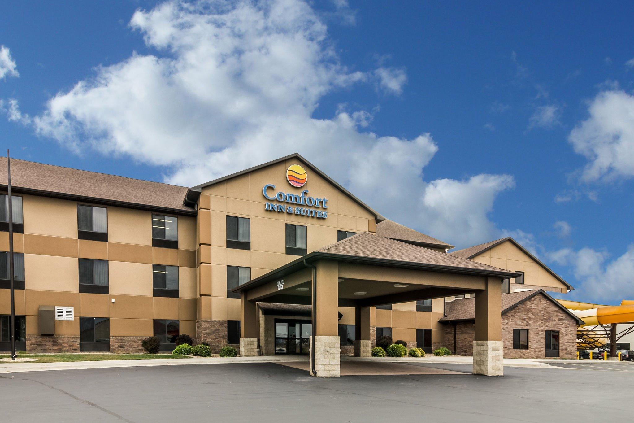 Comfort Inn & Suites Mitchell I-90 Exterior photo
